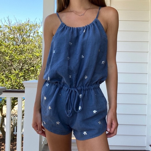 Bella Dahl Linen Chambray Silver Star Print Sleeveless Susanna Romper - Picture 1 of 9